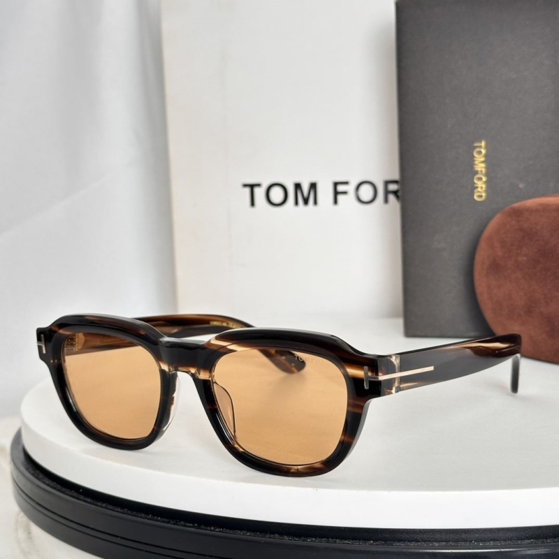 TOM FORD